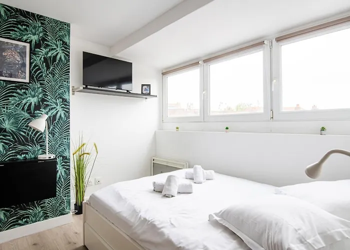 Appartement Small Functional - Right Next To The Metro